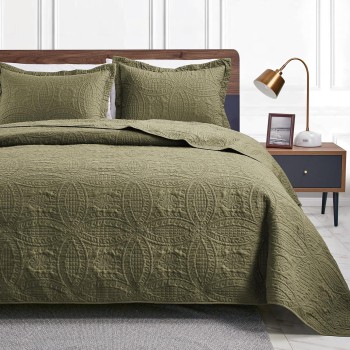 Love's Cabin Green Coin Pattern Quilt Set - Lightweight Microfiber Bedspread