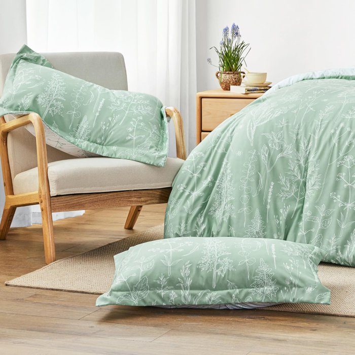 Love's Cabin Sage Green Floral Comforter Set - Queen Size, 3 Pieces (image 3)