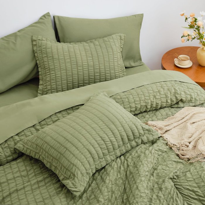 Love's Cabin Sage Green Queen Comforter Set 7 Pieces (image 4)