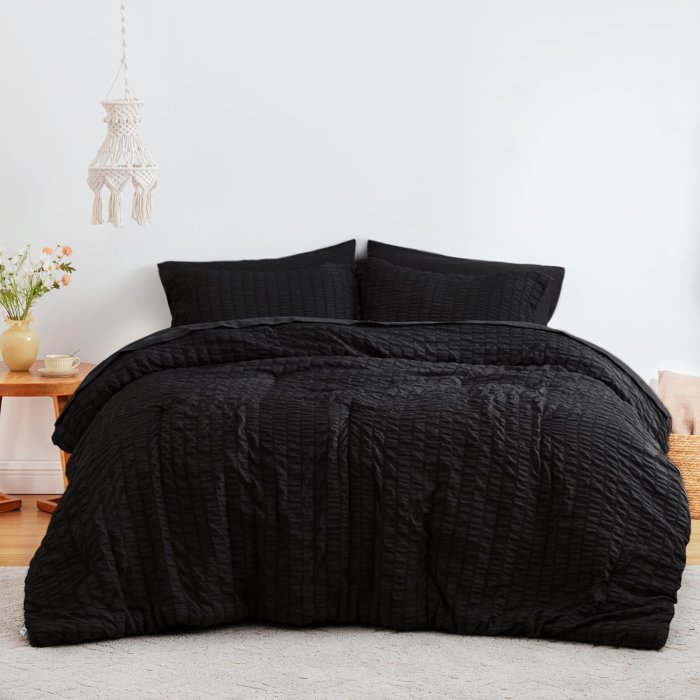 Love's Cabin Seersucker Black King Size Comforter Set 7 Pieces (image 2)